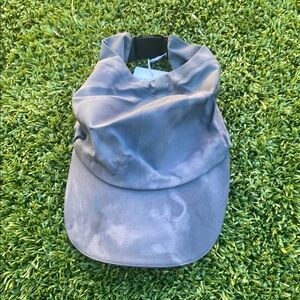 lululemon athletica Gray Run Visor